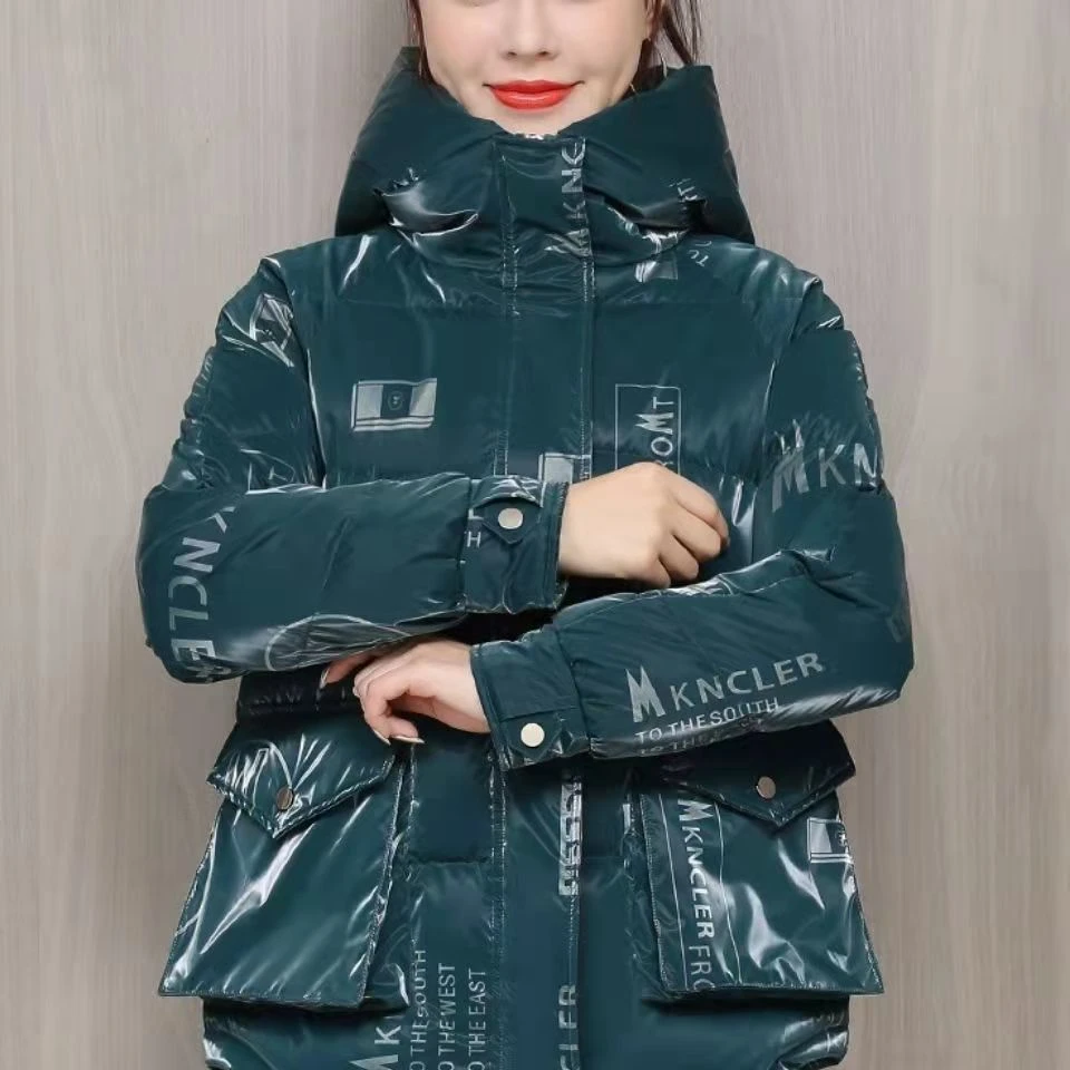 2023新款羽绒服女亮面白鸭绒短款时尚亮面免洗面包服小个子冬外套