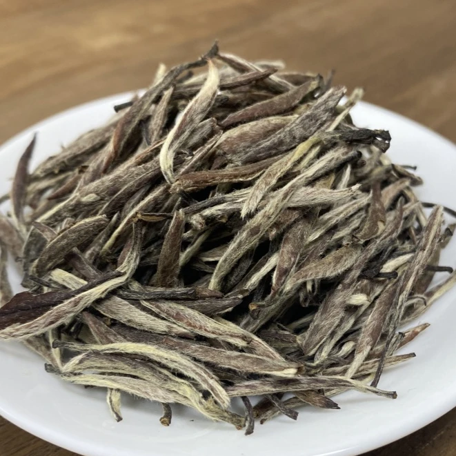 【忽见】2013年政大古树生态朱古力香白毫银针 | 政和白茶