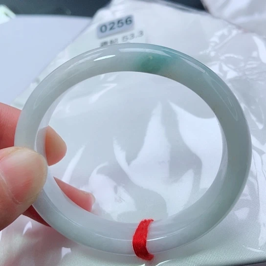 翡翠手镯（贵妃镯）未镶嵌0256号