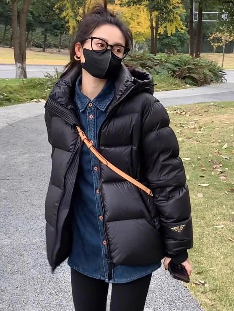 艾菜依羽绒服黑色羽绒服女短款2023年冬季新款小个子韩版加厚白鸭