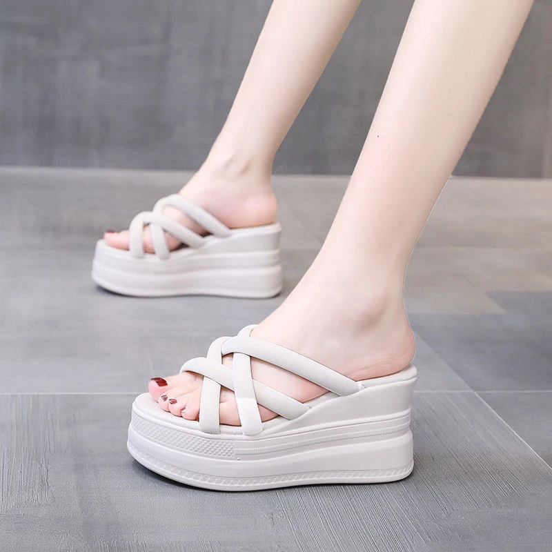 时尚新款坡跟厚底增高拖鞋女夏外穿高跟网红凉鞋女凉拖女款凉鞋