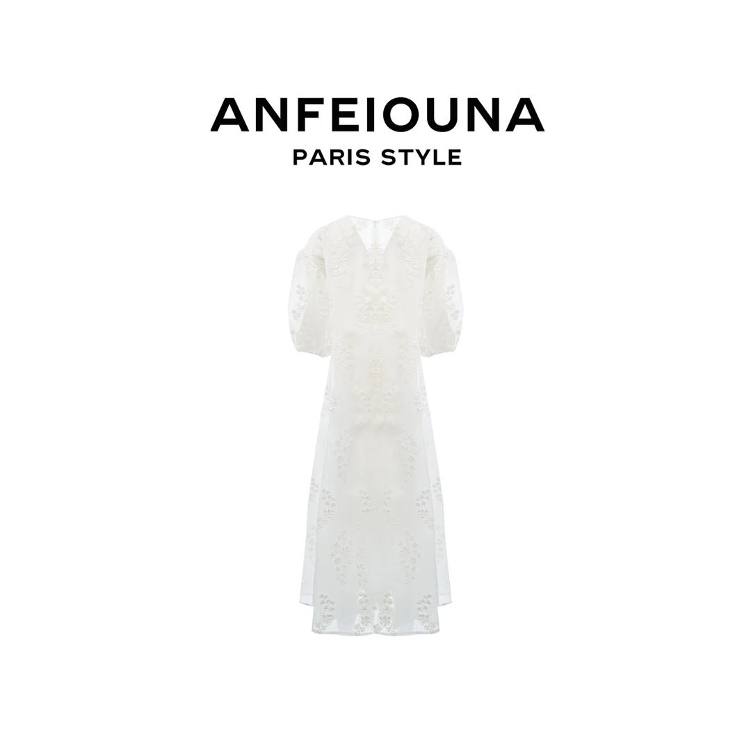 2025新款轻奢法式雪落梅香蕾丝显瘦连衣裙女士1108