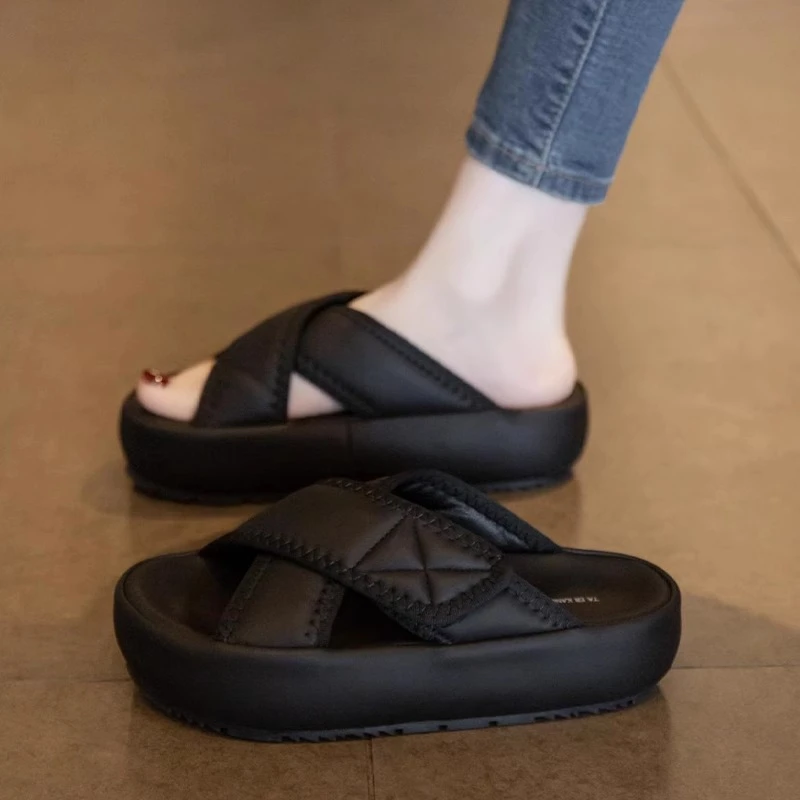 凉拖鞋女夏外穿2025新款增高厚底沙滩凉鞋高级感配裙子时尚一字拖