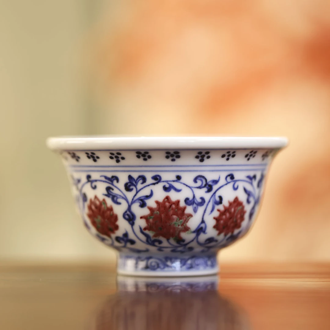 小桥-仿明永乐缠枝莲压手杯（花心）-注意手绘画片每只都不一样