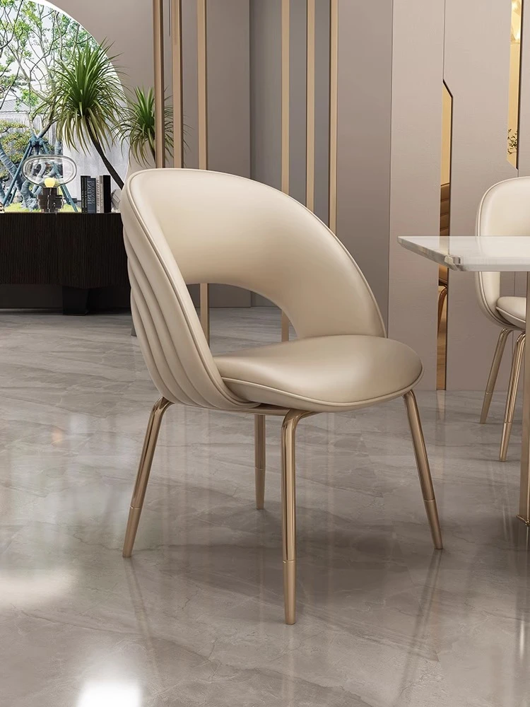 意式高端轻奢风金色不锈钢香槟金餐椅可定制颜色大牌镂空彩虹椅