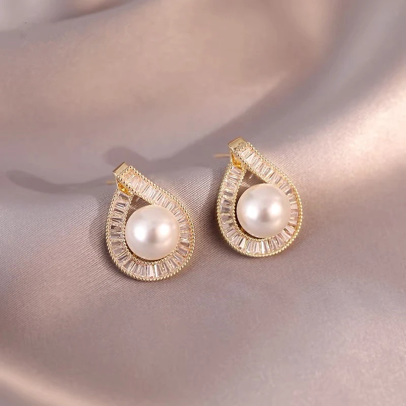 铜合金耳饰 珠珠水滴形复古法式耳钉气质赫本风百搭镂空耳环E135