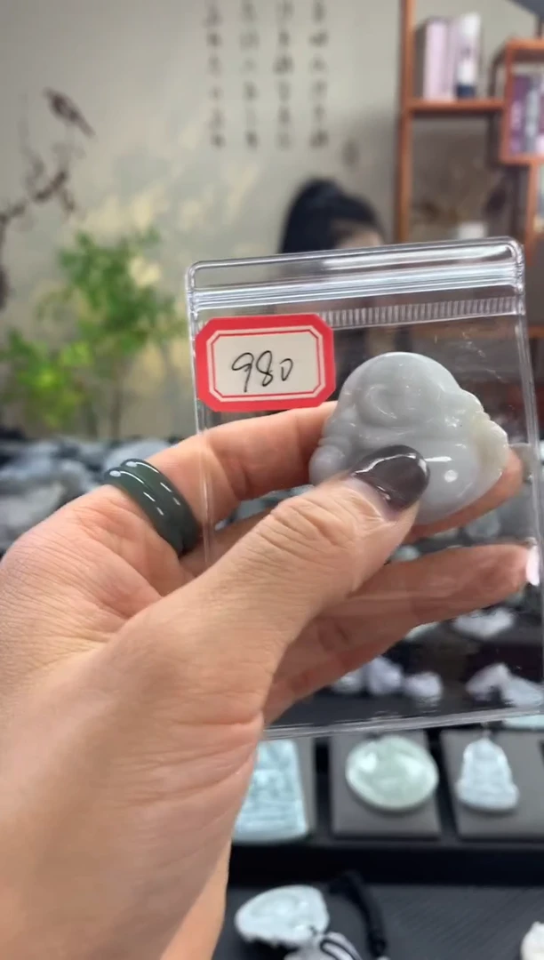 【闪购商品】翡翠吊坠(赠链)未镶嵌佛公980