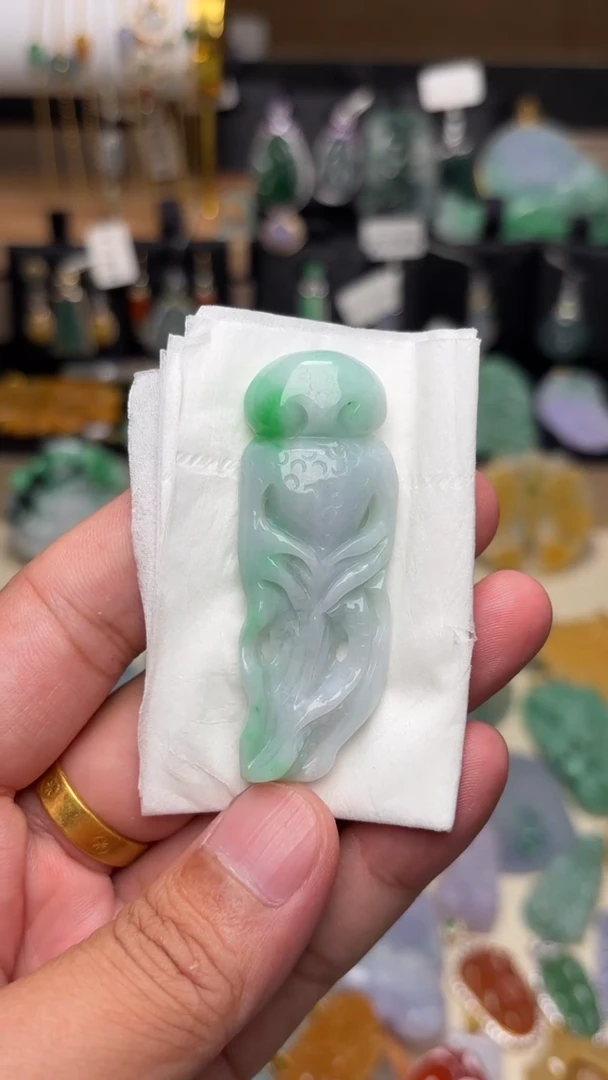 【闪购商品】翡翠颈饰未镶嵌翡翠吊坠0070