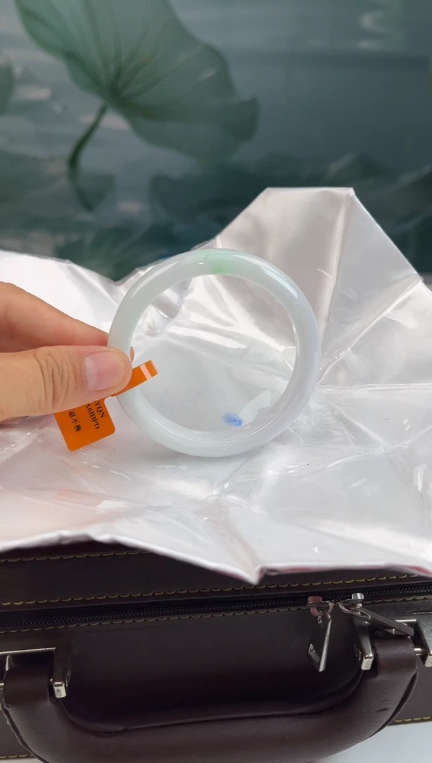 【闪购商品】翡翠手镯未镶嵌翡翠手镯（微瑕）