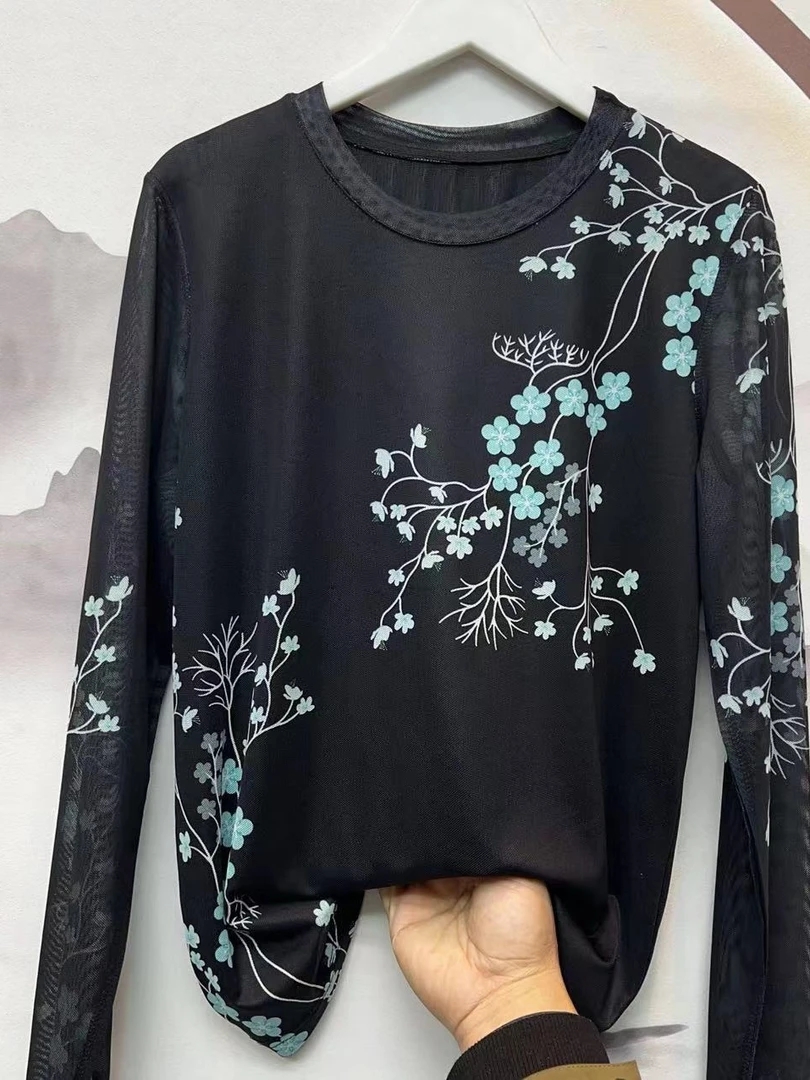 蓝色一枝梅圆领网纱打底衫-930
