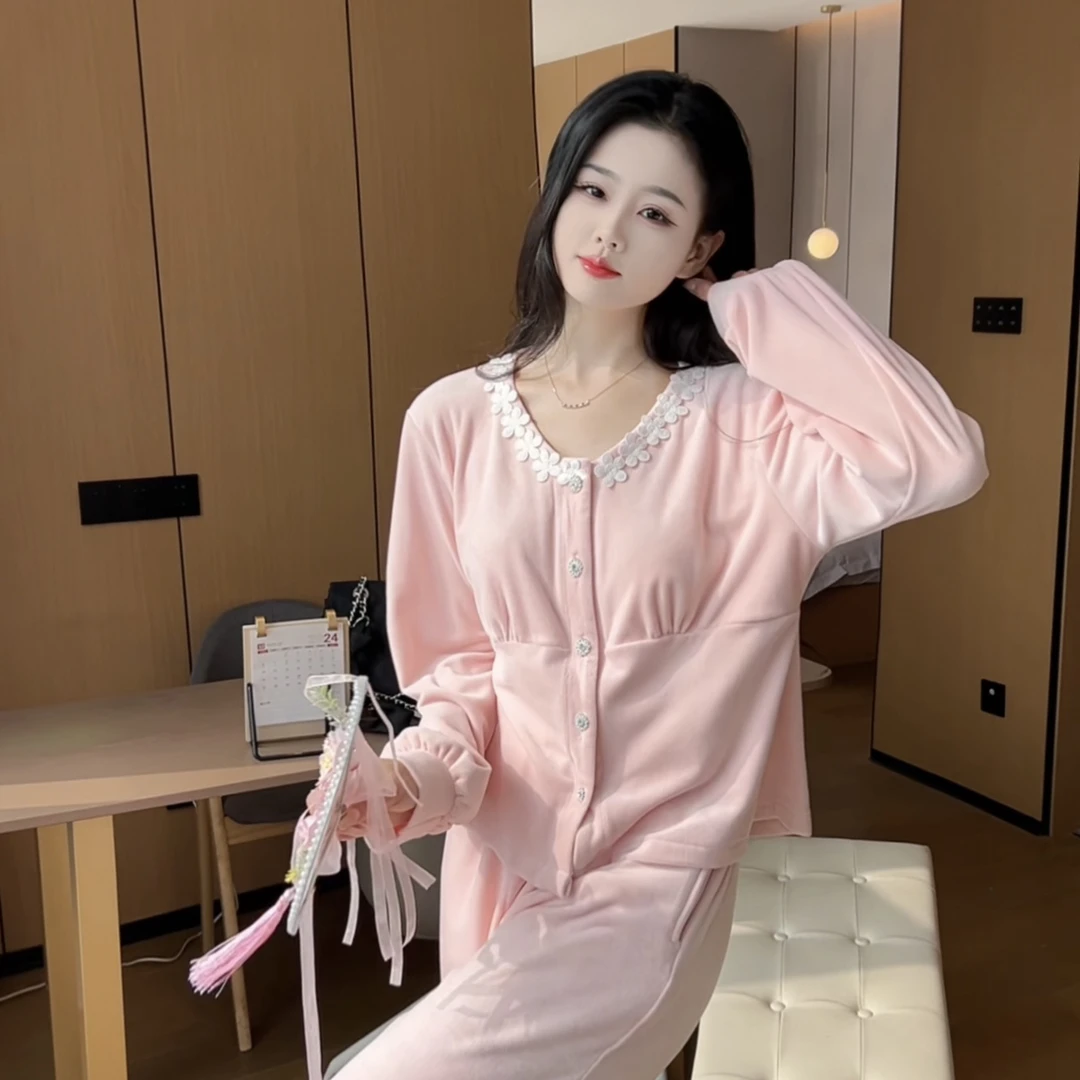 （岁月静好）冬季气质温柔显瘦亲肤海岛绒睡衣带胸垫长袖花边简约