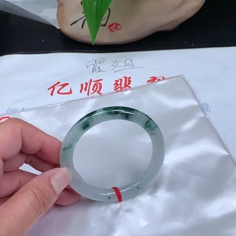 【闪购商品】翡翠手镯未镶嵌圆条