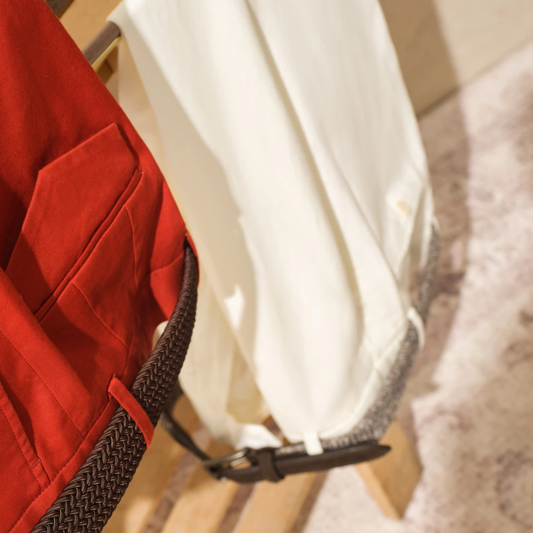 纳泊勒Nappole白色小脚口中腰长裤正面无褶时尚休闲百搭裤型长裤