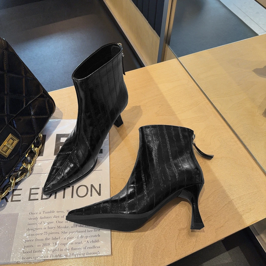 线下568！尖头短靴女气质优雅及踝靴新款瘦瘦靴高跟裸靴3259-16B