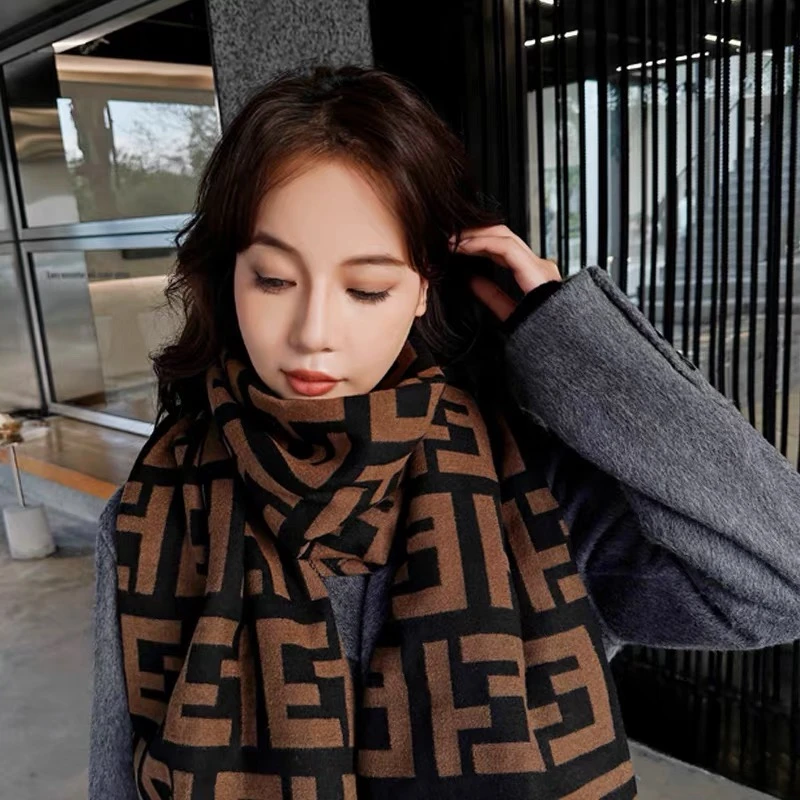 秋冬时尚百搭字母双面披肩围巾