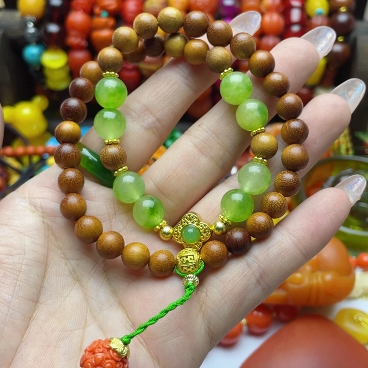 树脂制品九*儿60号设计款手链