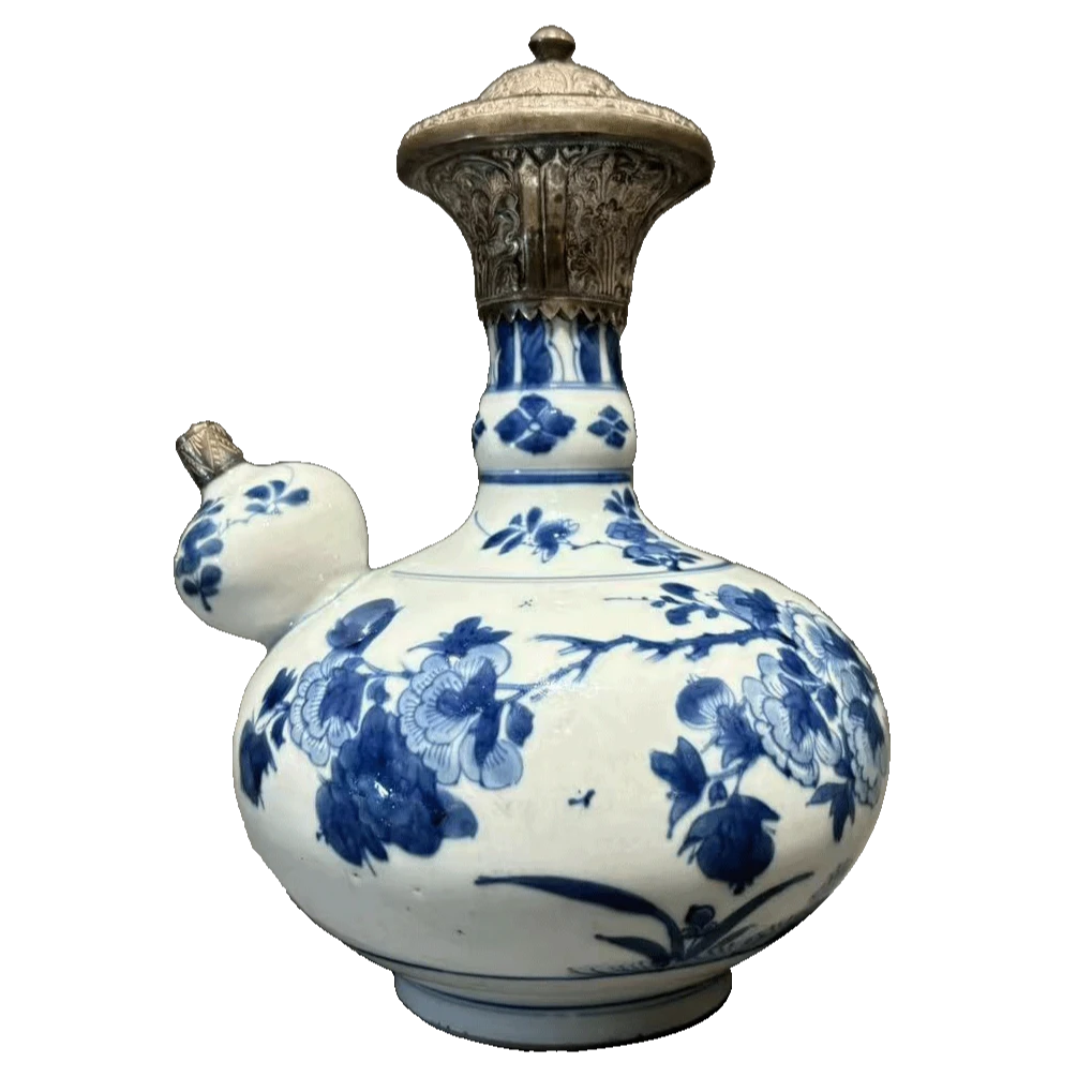 25200114z青花花卉纹军持古董拍卖
