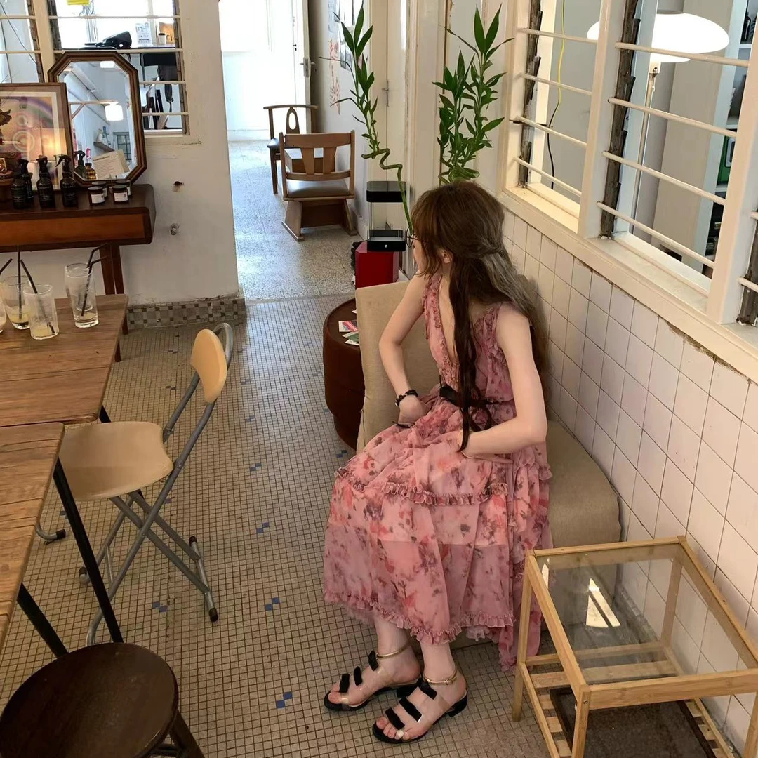 ishui-南法假日-V领假日南法度假碎花配腰带精致感复古连衣裙