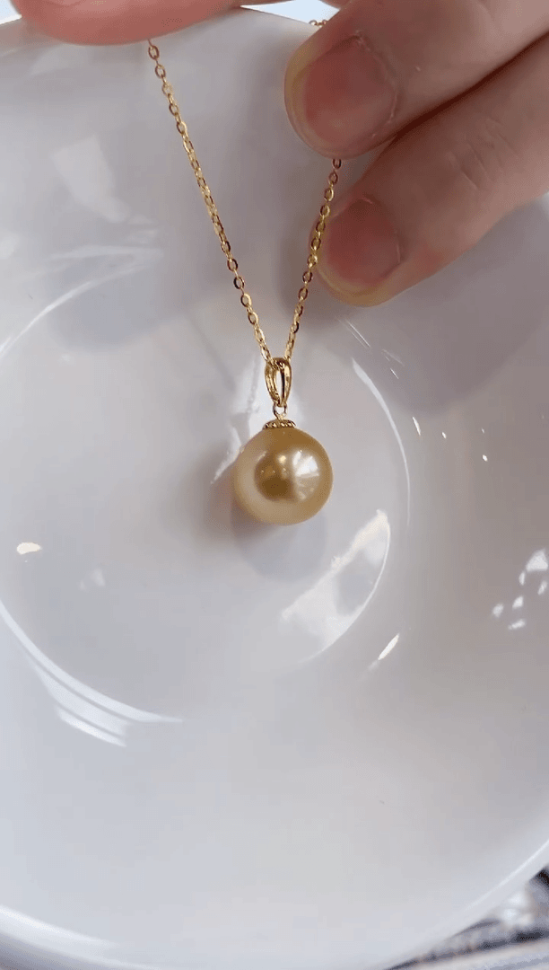 【闪购商品】海水珍珠吊坠(赠链)18K金镶嵌11-12南洋金珍珠吊坠