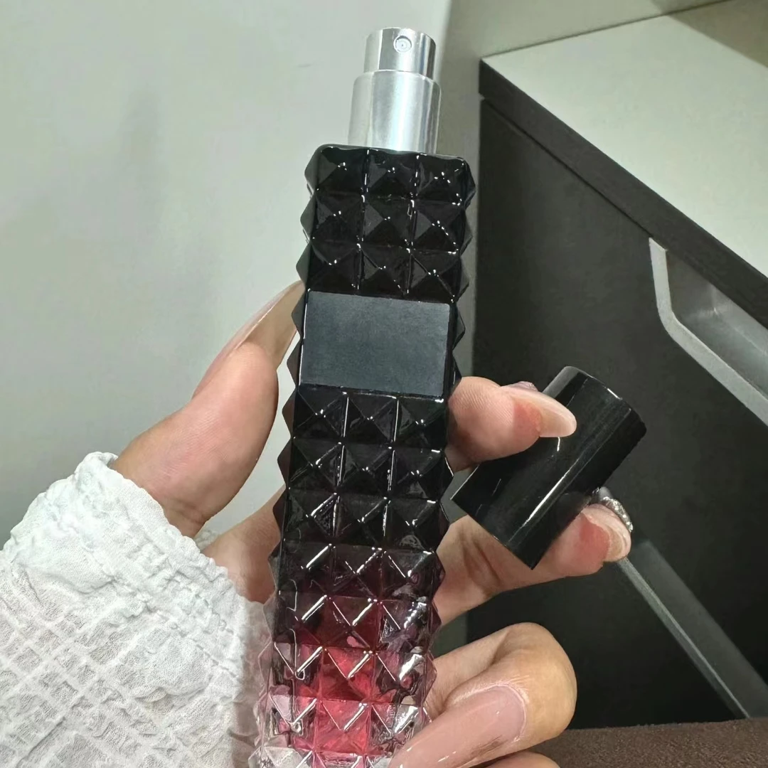 【言言分享伦子】罗马女士粉色冒险小姐香水