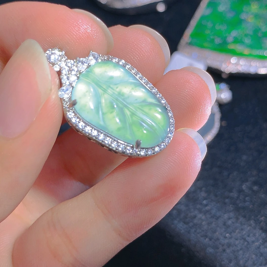 【闪购商品】翡翠颈饰未镶嵌翡翠