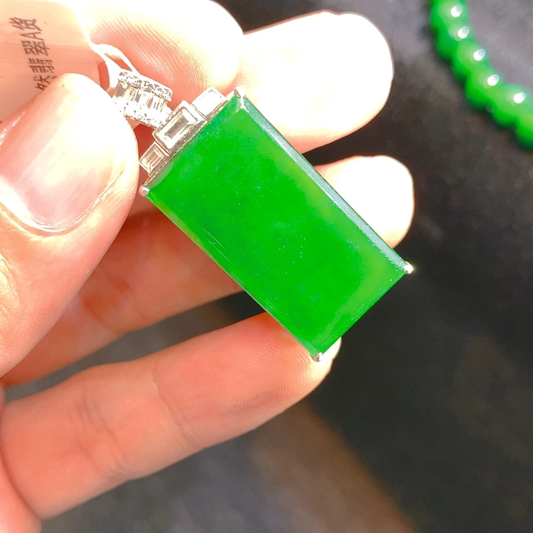 【闪购商品】翡翠颈饰银S925镶嵌翡翠
