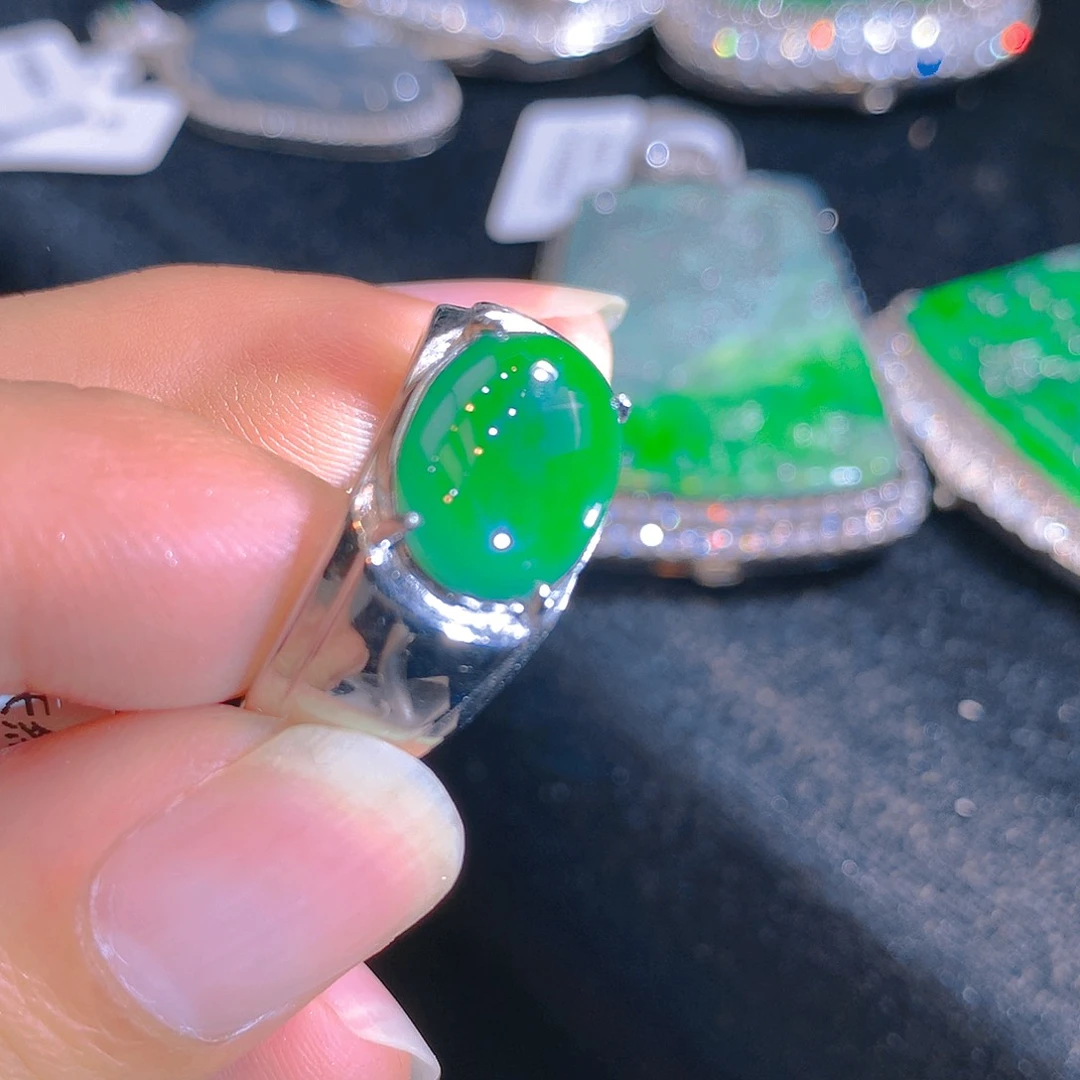 【闪购商品】翡翠颈饰银S925镶嵌翡翠