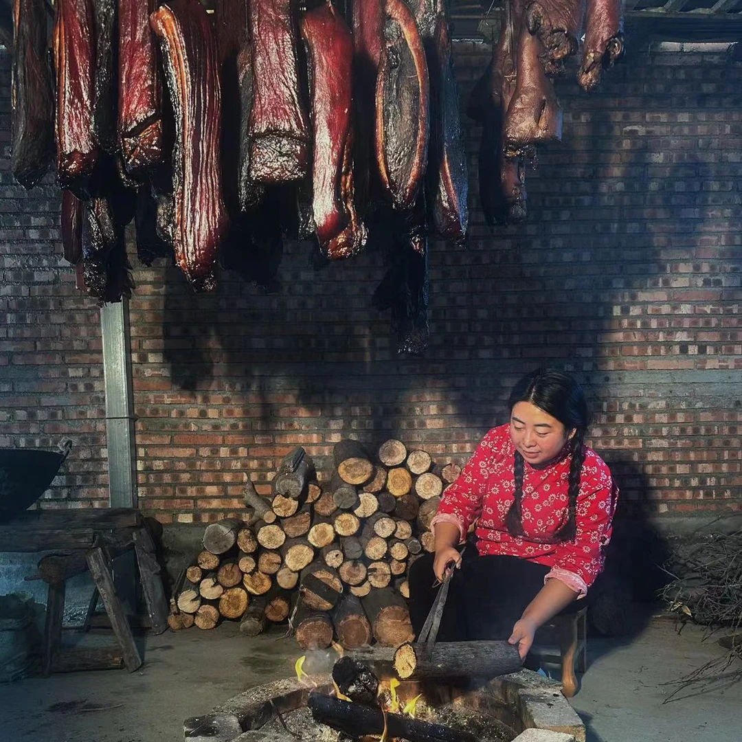 四川特产五花农村柴火烟熏传统工艺腊肉咸味