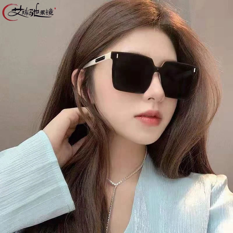 韩版偏光太阳镜女方框显脸小时尚街拍墨镜防辐射户外旅行防紫外线
