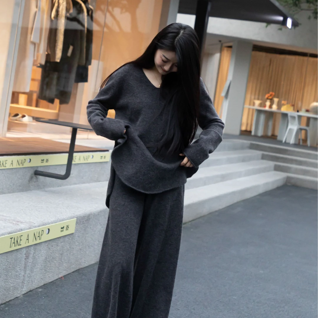 秋冬慵懒风小众轻奢羊绒V领针织套装纯色显瘦百搭
