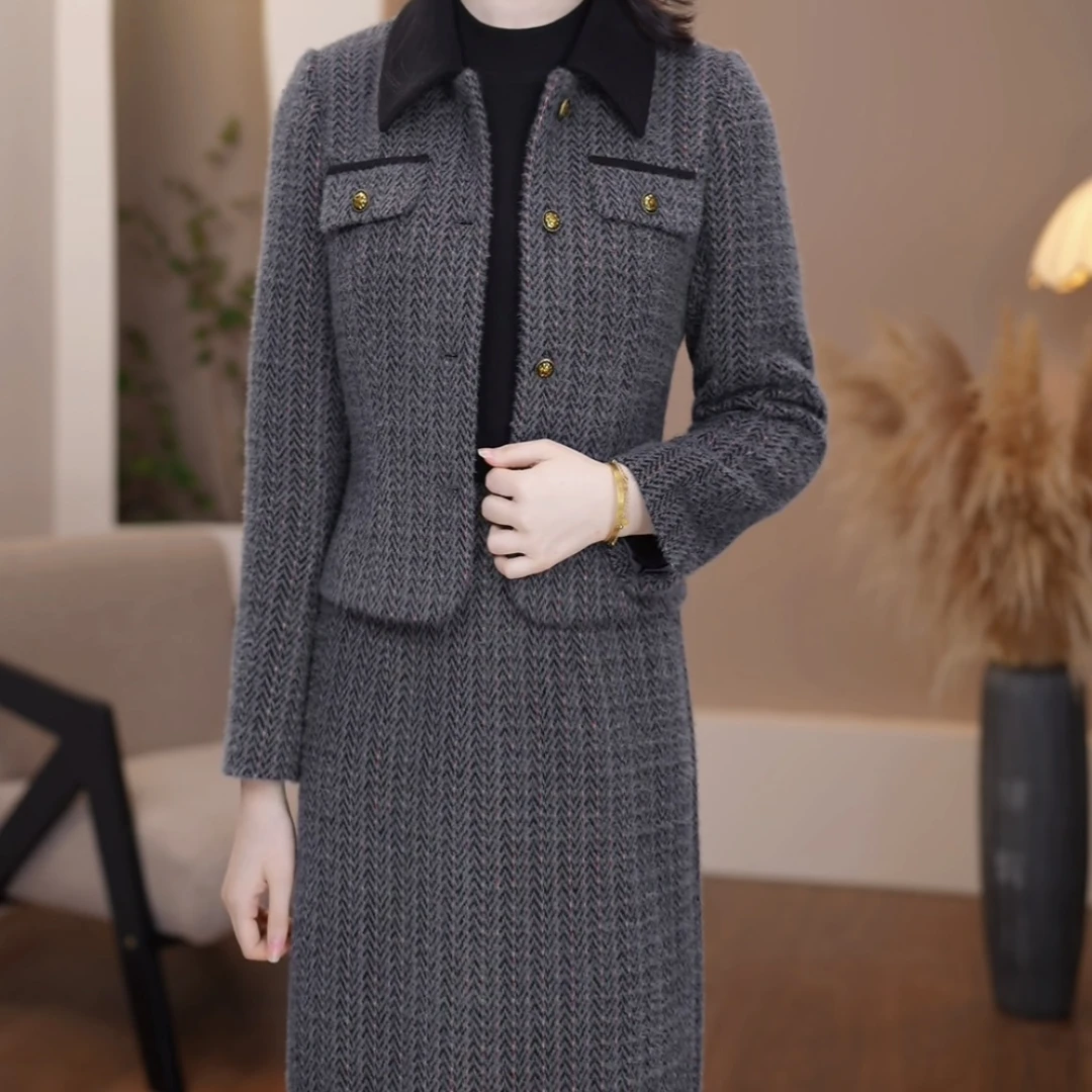 {两件套}2024新款秋冬款气质修身黑色翻领连衣裙两件套