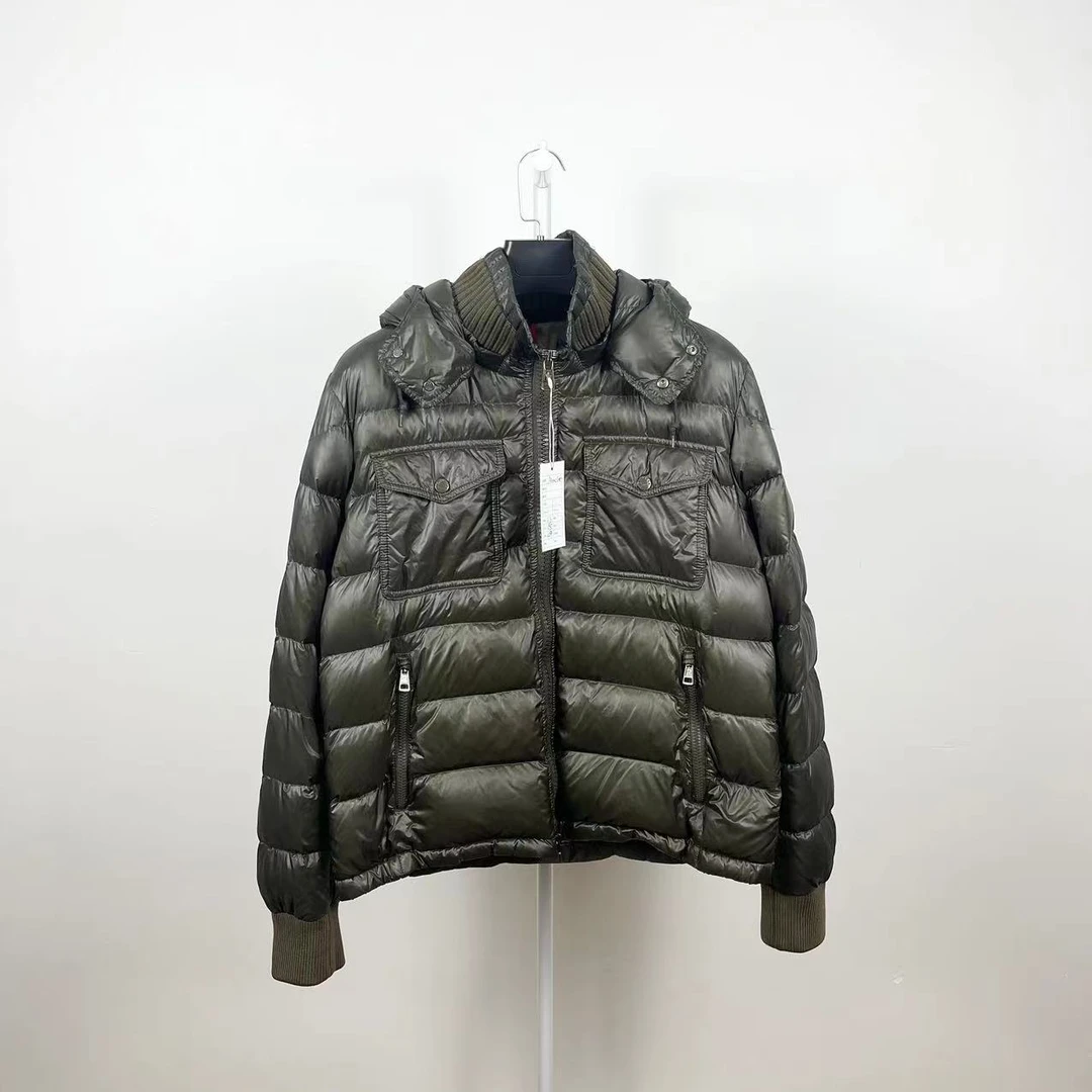 MONCLER蒙口/99新/墨绿色羽绒服/尺码1