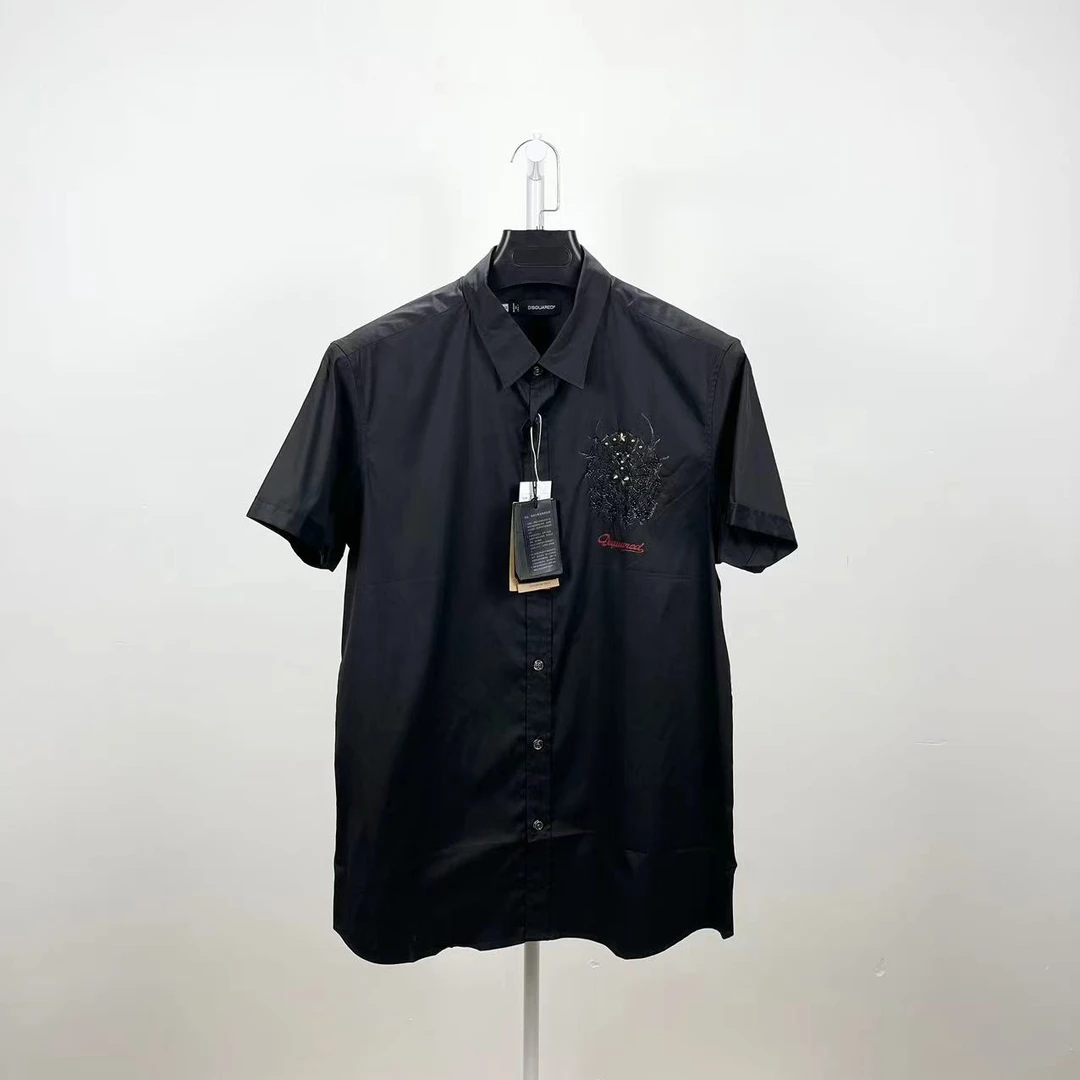 全新未使用  Dsquared2/黑色蜘蛛重工短袖衬衫/尺码XL
