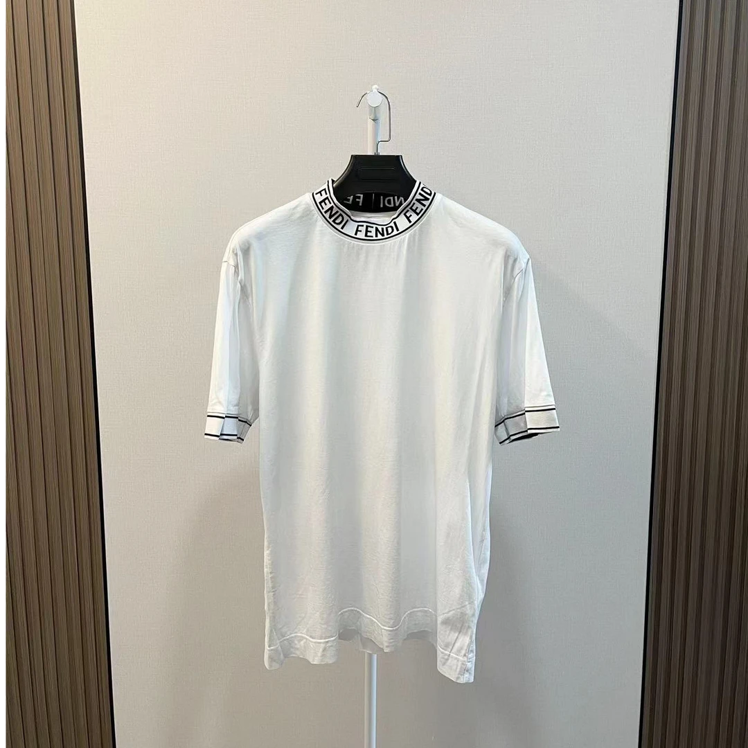 FENDI/芬迪/99新/领子logo白色短袖/尺码L