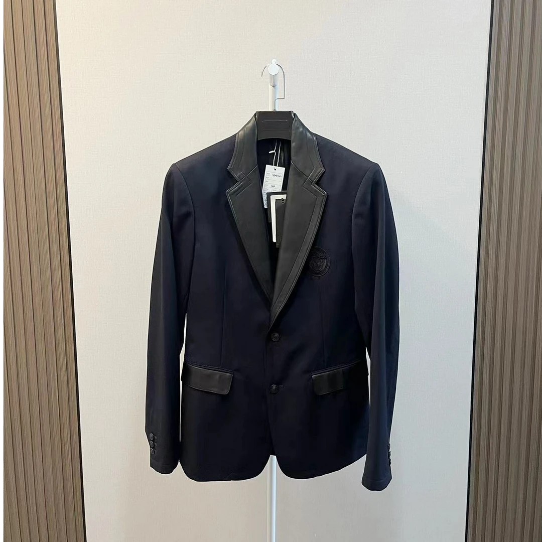 全新未使用 VERSACE/范思哲 羊毛拼皮美杜莎人像logo西服外套44码