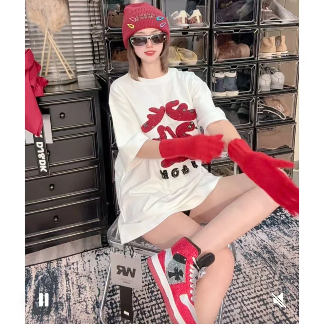 周周家（101-200）春款大版宽松重工烫钻短袖！！休闲百搭