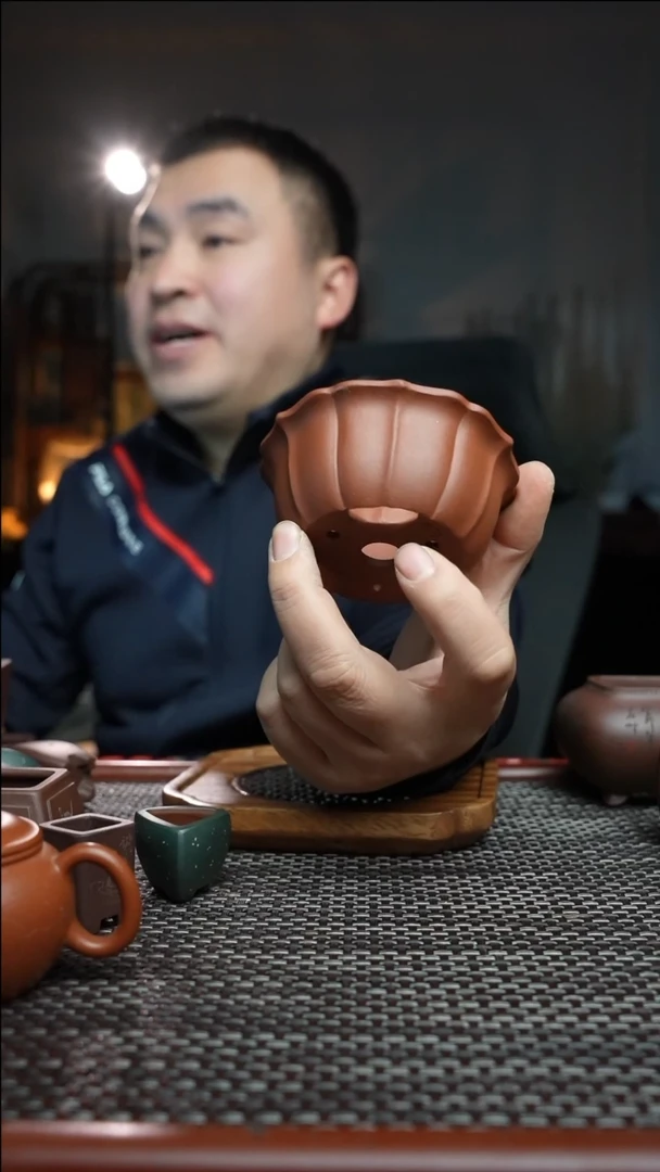 【闪购商品】紫砂花盆1红菱