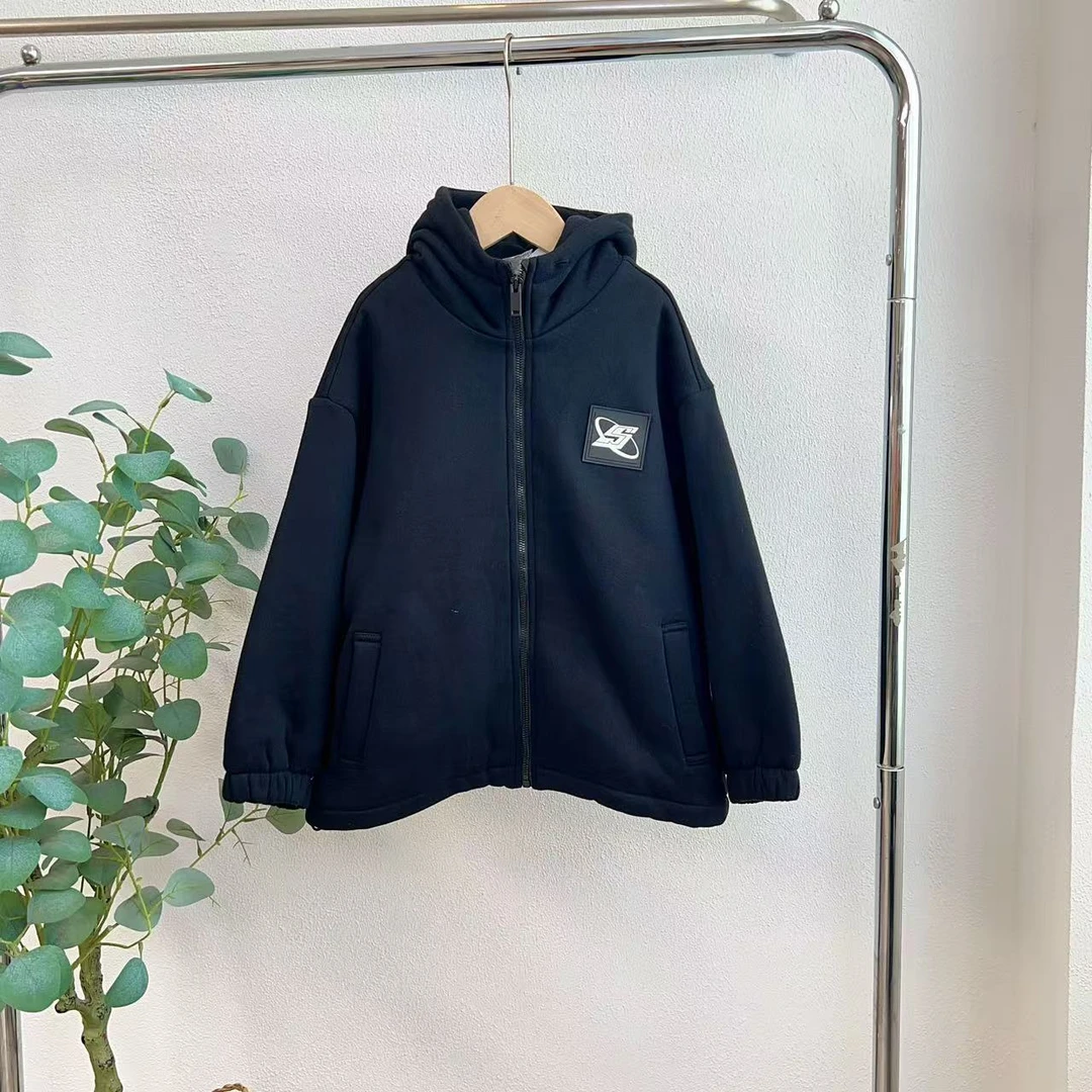 1632裔黑色微瑕外套