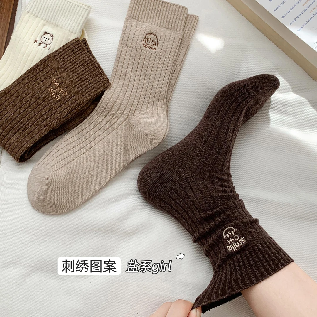 美拉德袜子女秋冬款堆堆袜中筒袜可爱小熊刺绣纯棉袜无骨袜ins潮