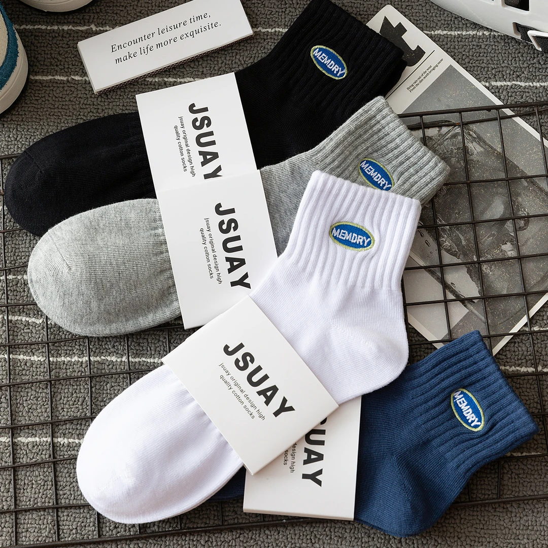 刺绣短筒袜子男款秋冬纯棉篮球防臭运动袜吸汗透气短袜搭配运动鞋