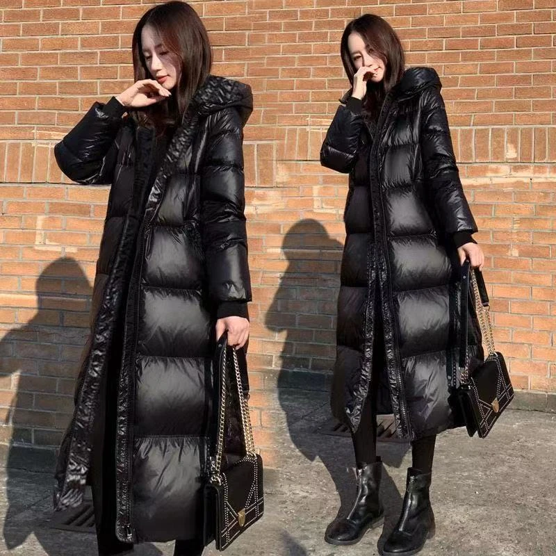 冬季当季爆款黑色羽绒服长款过膝懂2023年新款亮面韩版宽松羽绒服