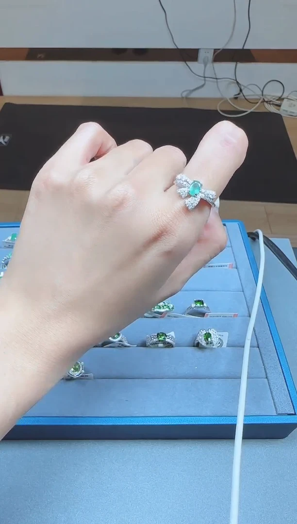 【闪购商品】祖母绿戒指银S925镶嵌1