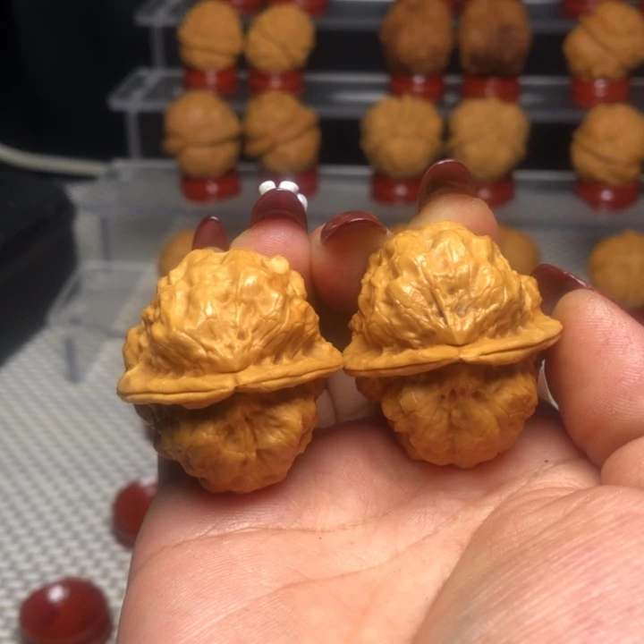 文玩核桃把件用****5云南野生铁核桃8