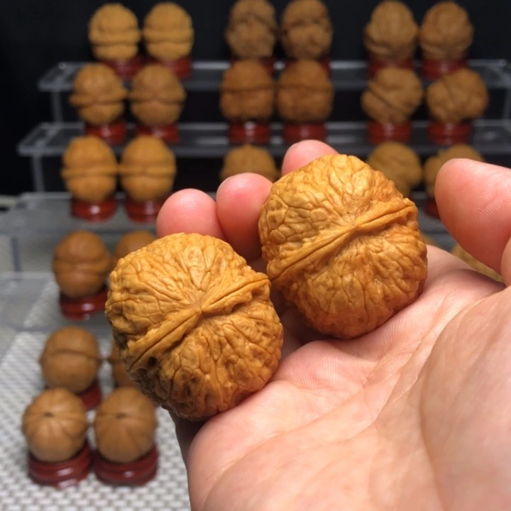 文玩核桃把件金馒头210