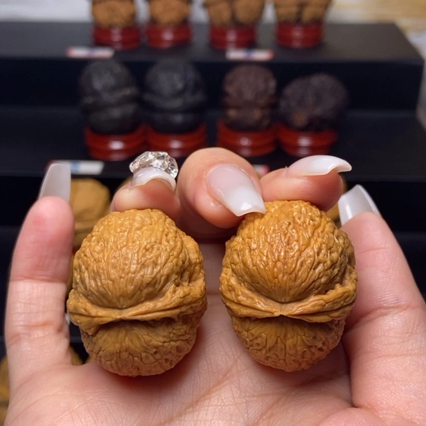 【闪购商品】桃核吊坠9