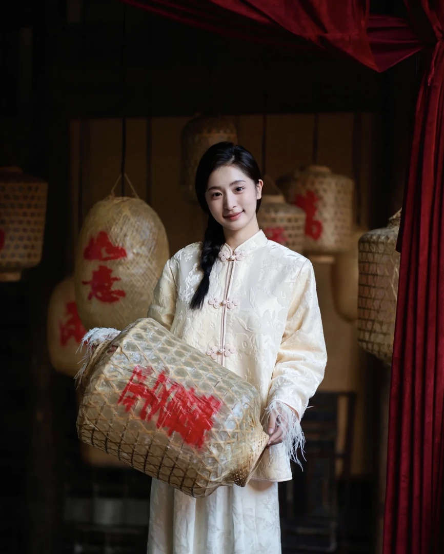 常规款提花碎花上衣小香风长袖重工新中式百搭女装秋冬中国风