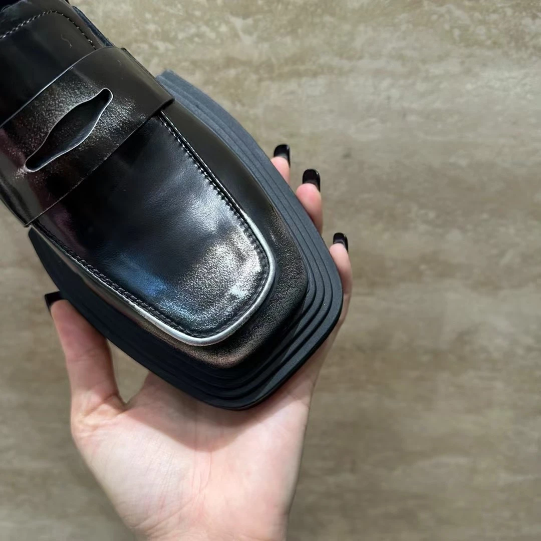 做旧擦色乐福鞋2024秋冬厚底乐福鞋时尚百搭漆皮