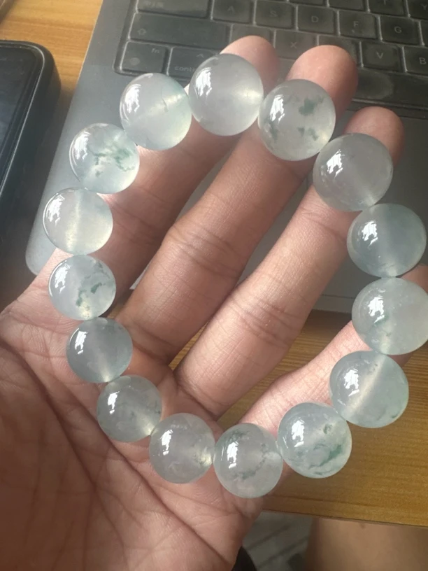 纯天然翡翠飘花手串