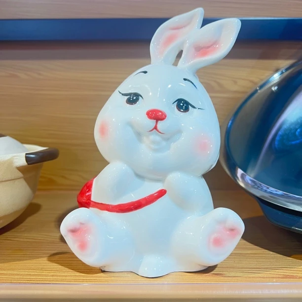 福利手绘陶瓷酒瓶 博古架摆件