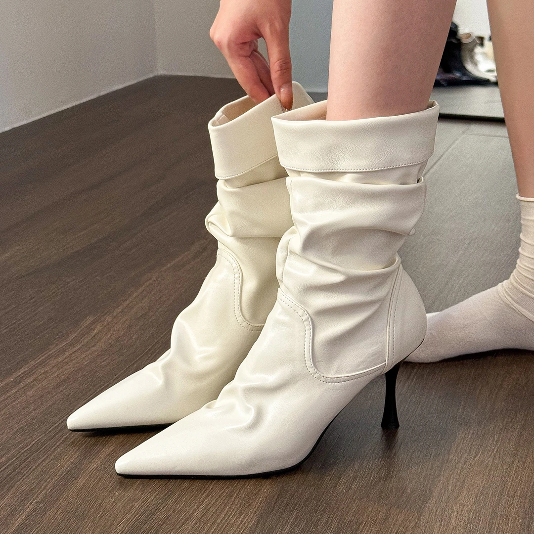 elingstudio 温柔与时髦！奶白尖头皱褶高跟短靴女秋季堆堆瘦瘦靴